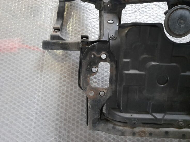 Priekšējā radiatora rāmis priekš KIA PICANTO 2006