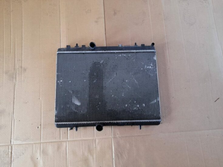 Dzesēšanas radiators priekš CITROEN PICASSO 2007