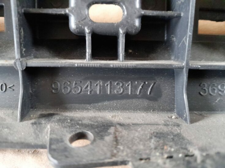 Salona plastmasa priekš CITROEN PICASSO 2007