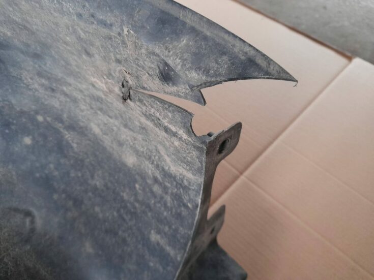Priekšējais labais paspārns priekš CITROEN PICASSO 2007