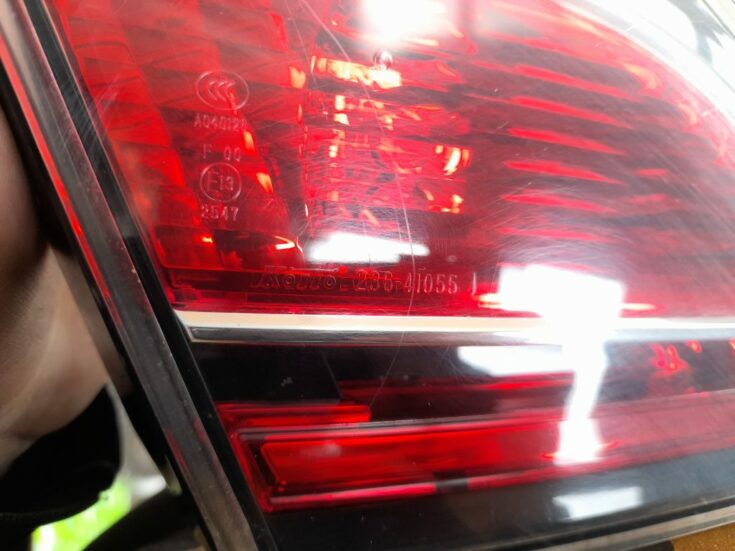 Bagāžnieka vāka kreisais lukturis priekš MAZDA 6 2008