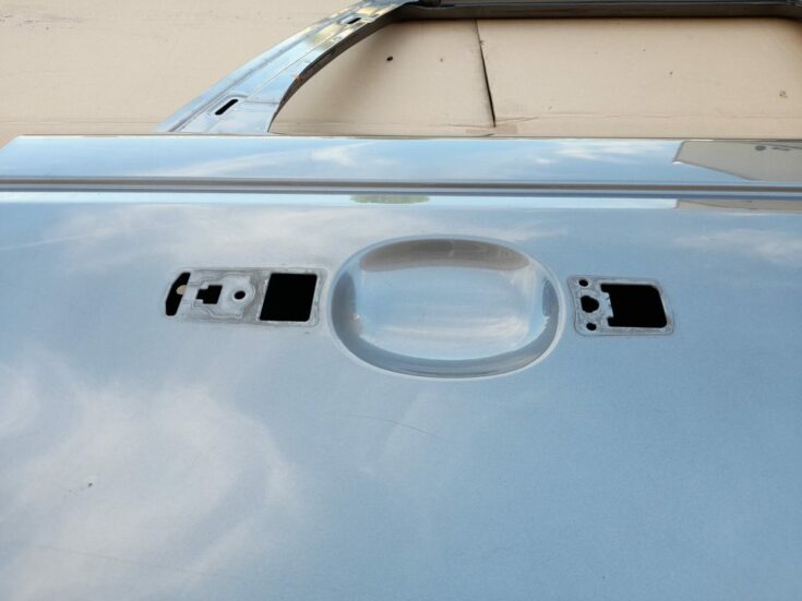 Aizmugurējās labās durvis priekš RANGE ROVER SPORT 2007