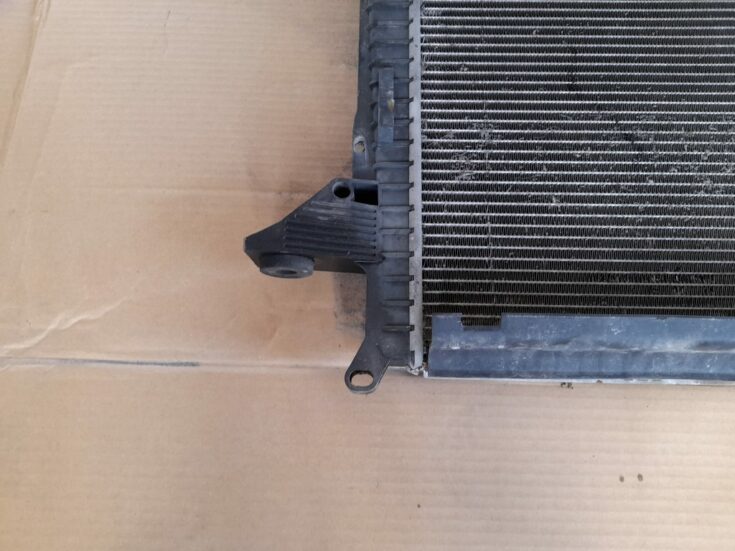 Dzesēšanas radiators priekš RANGE ROVER SPORT 2007