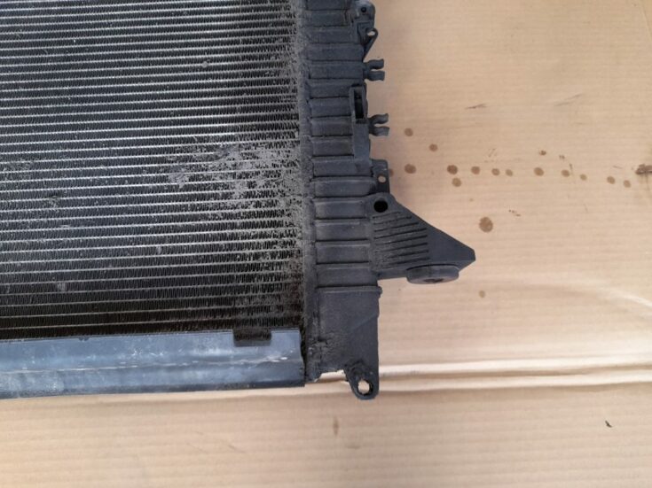 Dzesēšanas radiators priekš RANGE ROVER SPORT 2007