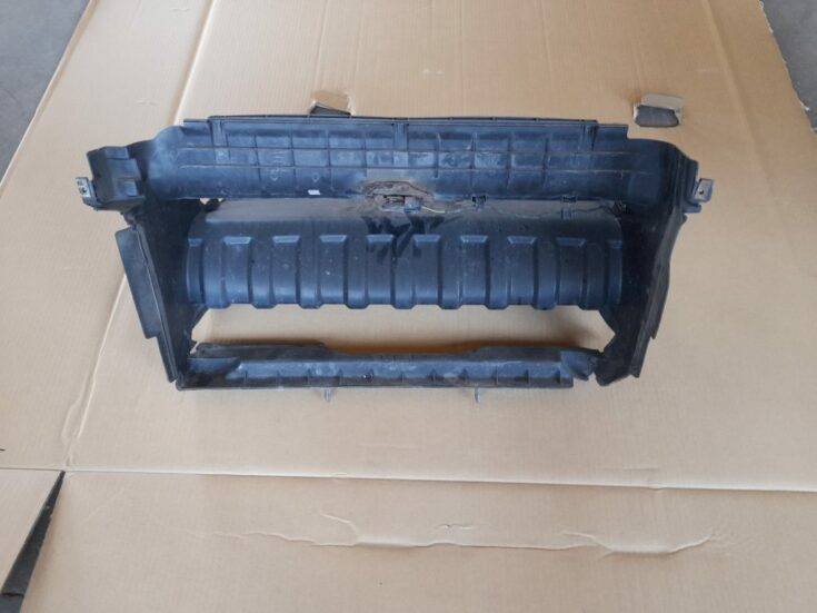Ieplūdes gaisa deflektors/Difuzors priekš RANGE ROVER SPORT 2007