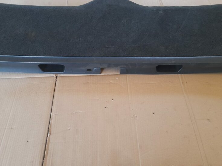 Bagāžnieka vāka liela apdare priekš VOLVO V70 2003 SILVER