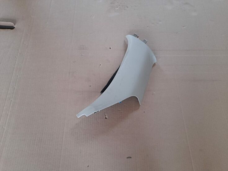 Aizmugurējas salona statnes apdare priekš VOLVO XC60 2009