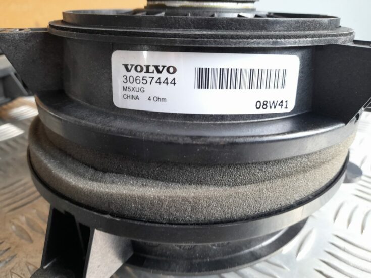 Durvju skaļrunis, apakšā priekš VOLVO XC60 2009
