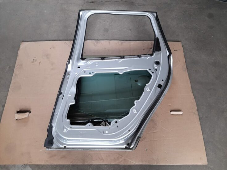 Aizmugurējās labās durvis priekš VOLVO XC60 2009