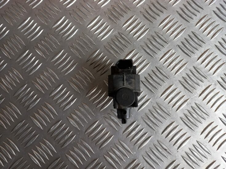Solenoīda vakuuma vārsts priekš VW TOUAREG 2007