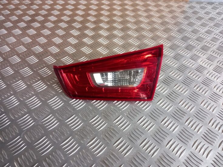 Bagāžnieka vāka labais lukturis priekš MITSUBISHI ASX 2011