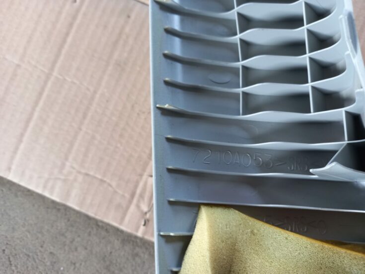 Priekšējas salona statnes apdare priekš MITSUBISHI LANCER 2009