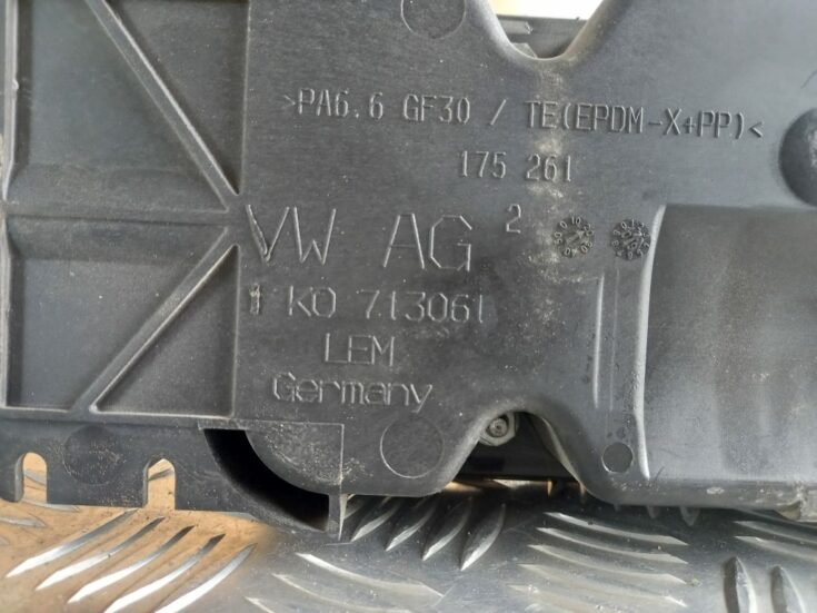 Ātrumu pārslēgšanas slēdzis priekš VW PASSAT CC 2009