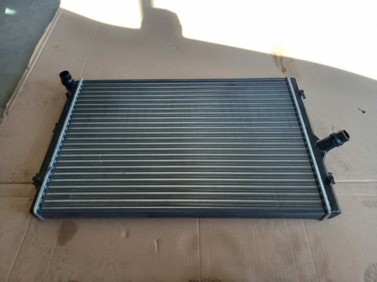 Dzesēšanas radiators priekš VW PASSAT CC 2009