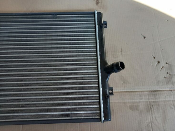 Dzesēšanas radiators priekš VW PASSAT CC 2009