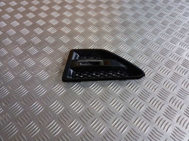 Priekšēja spārna uzlika/moldings priekš LAND ROVER FREELANDER 2007