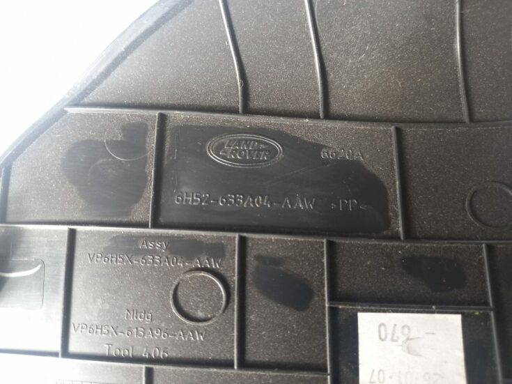 Salona plastmasa priekš LAND ROVER FREELANDER 2007