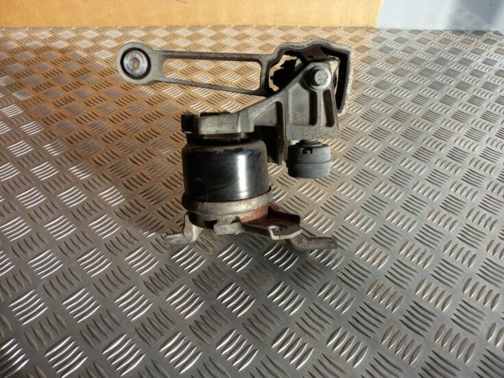 Dzinēja spilvens priekš LAND ROVER FREELANDER 2007