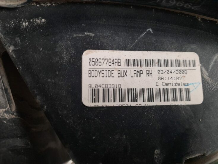 Aizmugurējais labais lukturis priekš DODGE JOURNEY 2008