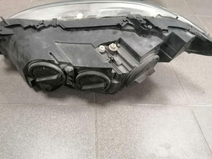 Priekšējais labais lukturis priekš Mercedes Benz S-class  2005-2009 1305235874
