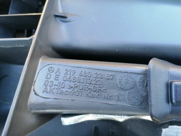 Mērinstrumentu panelis priekš MERCEDES BENZ CLS 320 2005
