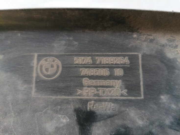 Ieplūdes gaisa deflektors/Difuzors priekš BMW 1 E87 2009 WHITE