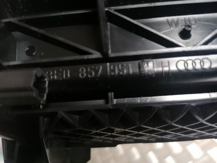 Pelnu trauks priekš AUDI A4 2007