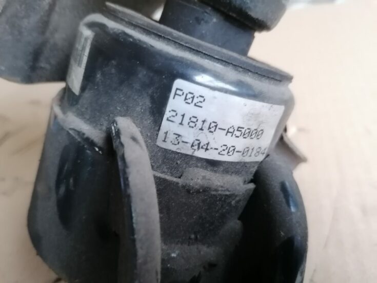 Dzinēja spilvens priekš KIA CEED 2013