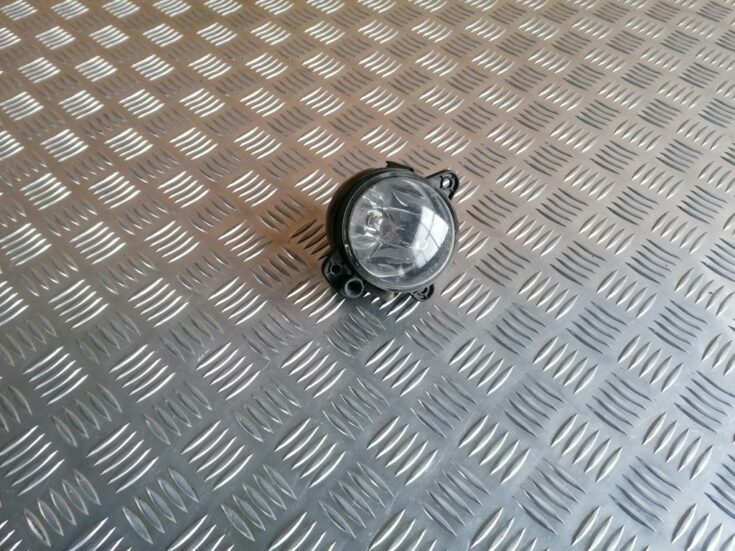 Miglas lukturis priekšā labajā pusē priekš VW POLO 2008
