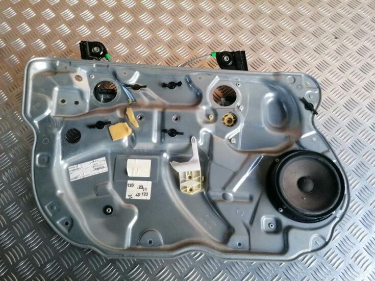 Stikla pacelšanas mehānisma panele priekš VW POLO 2008