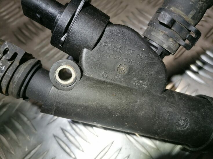 Termostata korpuss priekš VW TOURAN 2005
