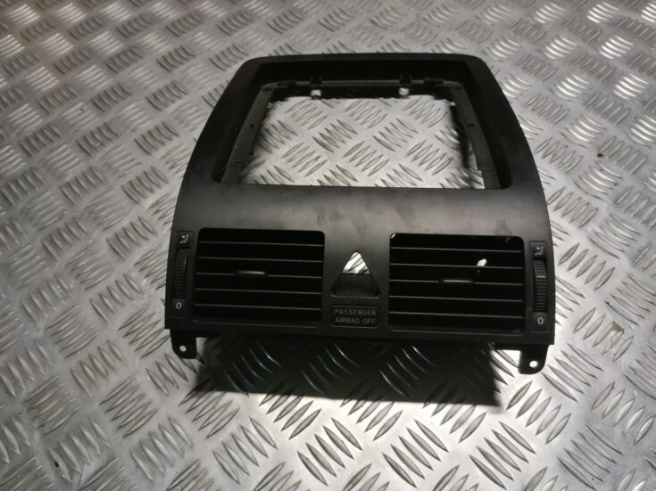 Mērinstrumentu paneļa gaisa vads, centrā priekš VW TOURAN 2005