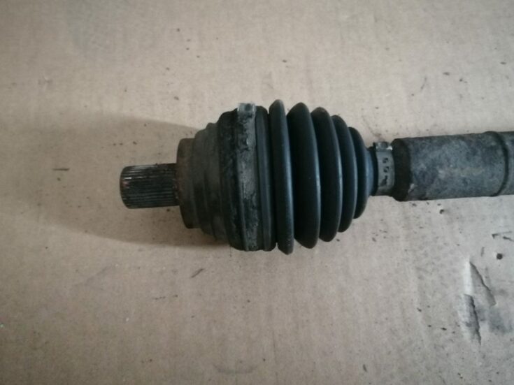 Pusass priekšēja labā priekš VW TOURAN 2005