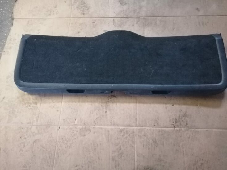 Bagāžnieka vāka liela apdare priekš VOLVO V70 2007
