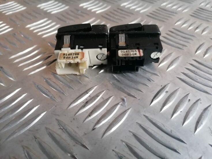Sēdekļa apsildes ieslēgšanas poga priekš VOLVO 850 1995