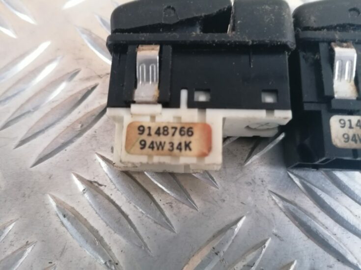 Sēdekļa apsildes ieslēgšanas poga priekš VOLVO 850 1995