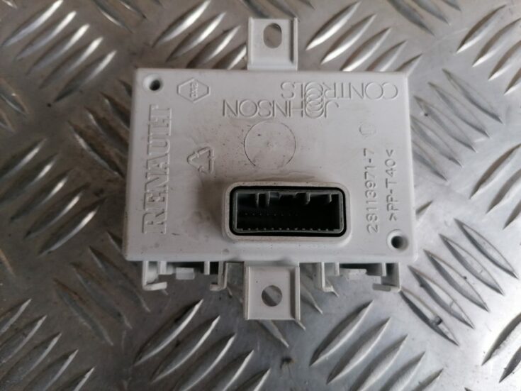 Navigācijas (GPS) vadības bloks priekš RENAULT MEGANE 2011