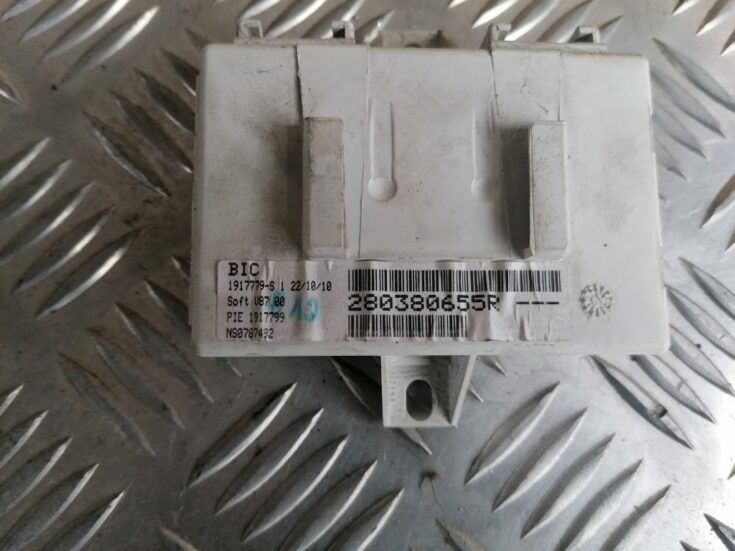 Navigācijas (GPS) vadības bloks priekš RENAULT MEGANE 2011
