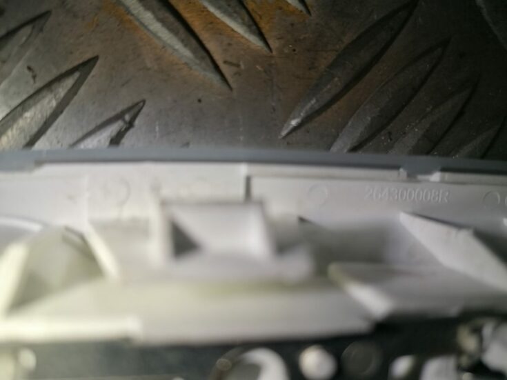 Priekšējo sēdvietu apgaismojums priekš RENAULT MEGANE 2011