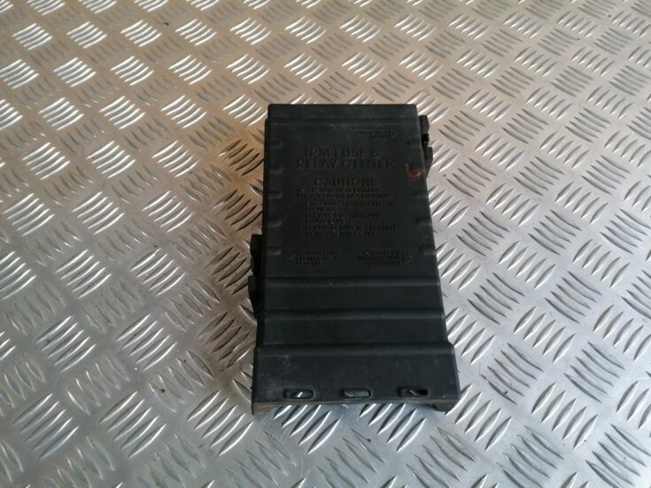 Salona plastmasa priekš CHRYSLER GRAND VOYAGER 2004
