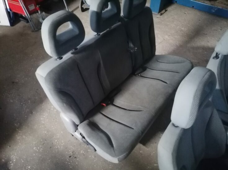 Sēdekļu komplekts priekš CHRYSLER GRAND VOYAGER 2004