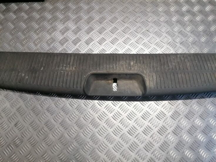 Bagažnieka nodalījuma sliekšņa uzlika priekš CHRYSLER GRAND VOYAGER 2004