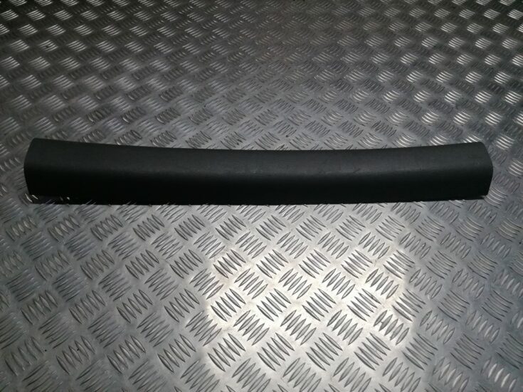 Salona plastmasa priekš CHRYSLER GRAND VOYAGER 2004