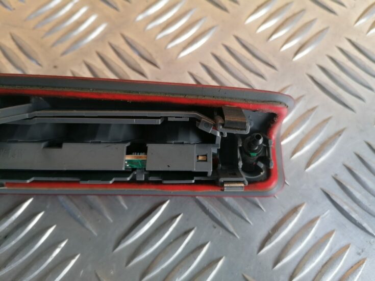 Stop signāls priekš OPEL ASTRA H 2006