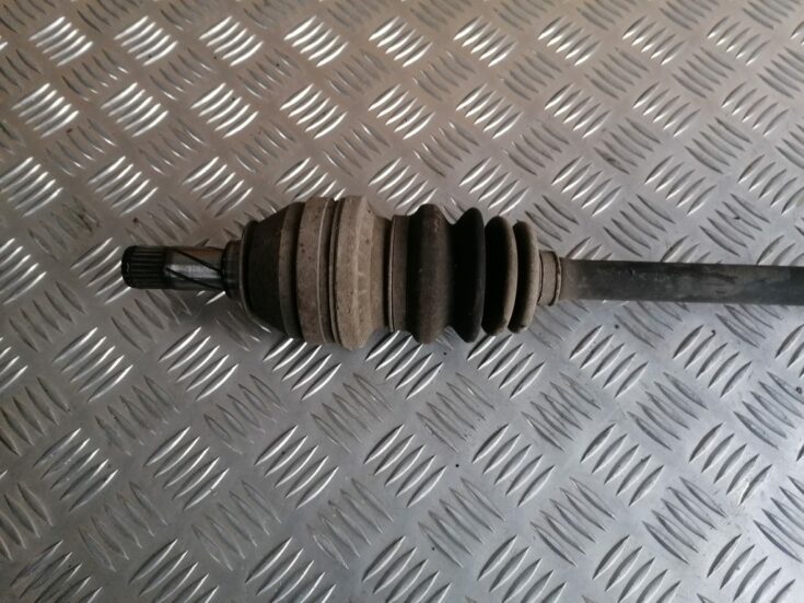 Pusass priekšēja labā priekš OPEL ASTRA H 2006
