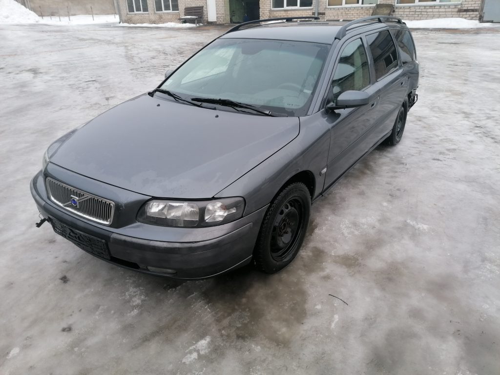 VOLVO V70 2004 313