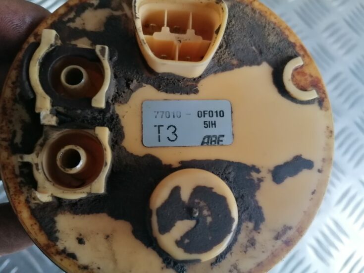 Degvielas tvertnes sūknis priekš TOYOTA COROLLA VERSO 2005