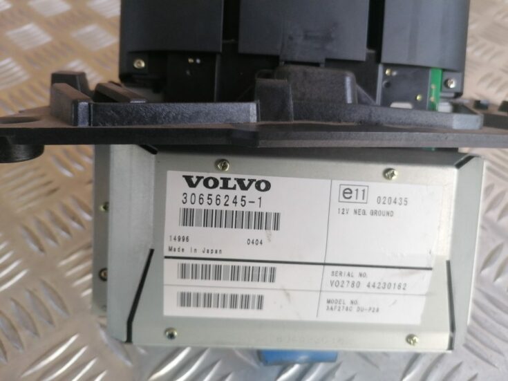 Displejs priekš VOLVO V70 2004