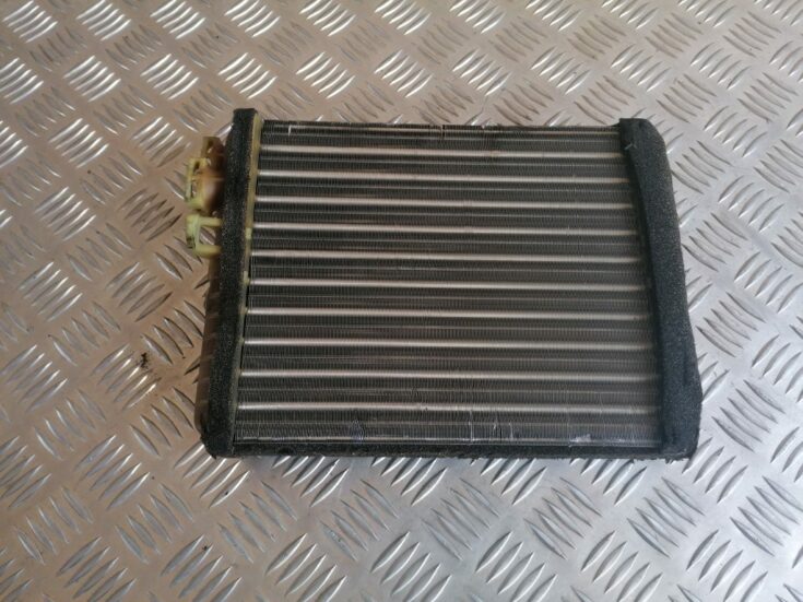Apsildes sistēmas radiators priekš VOLVO V70 2004