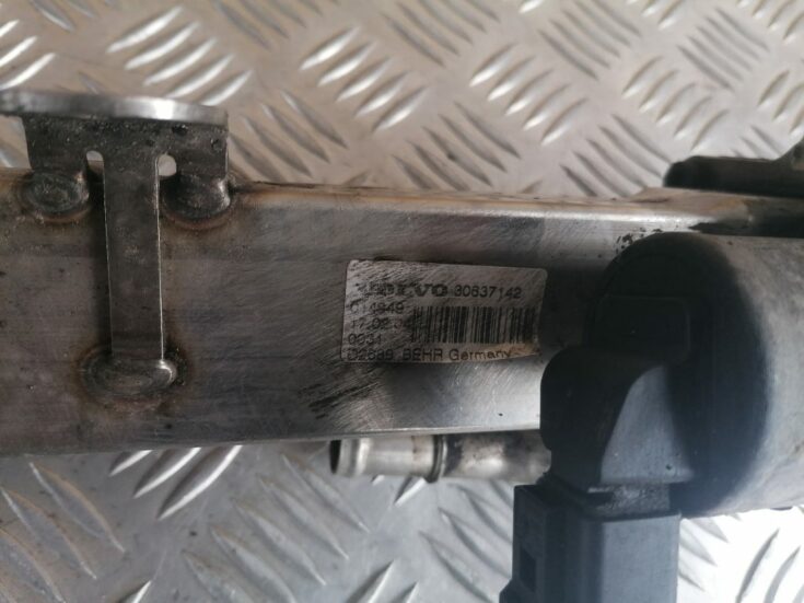 EGR vārsta dzesētājs priekš VOLVO V70 2004